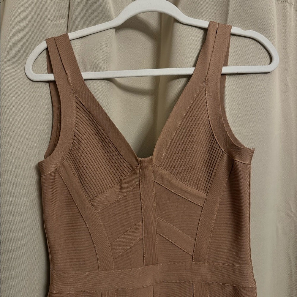 Elegant Tan Sleeveless jumper